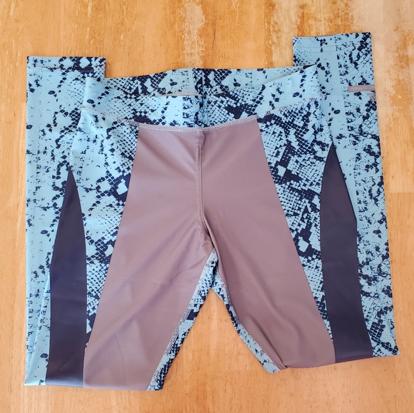 🏃‍♀️Adidas by Stella McCartney Leggings - Picture 4 of 6